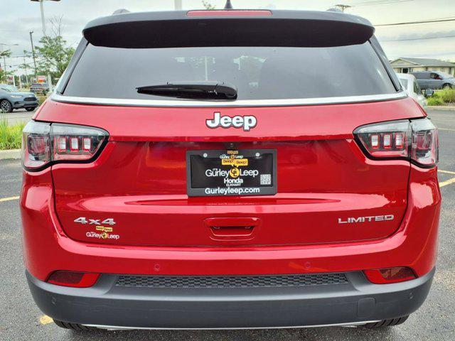 Photo of 2023 Redline Pearlcoat Jeep Compass