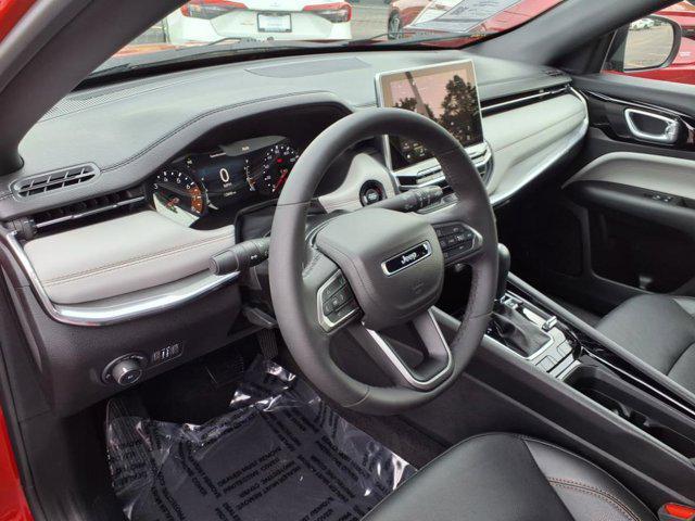 Photo of 2023 Redline Pearlcoat Jeep Compass