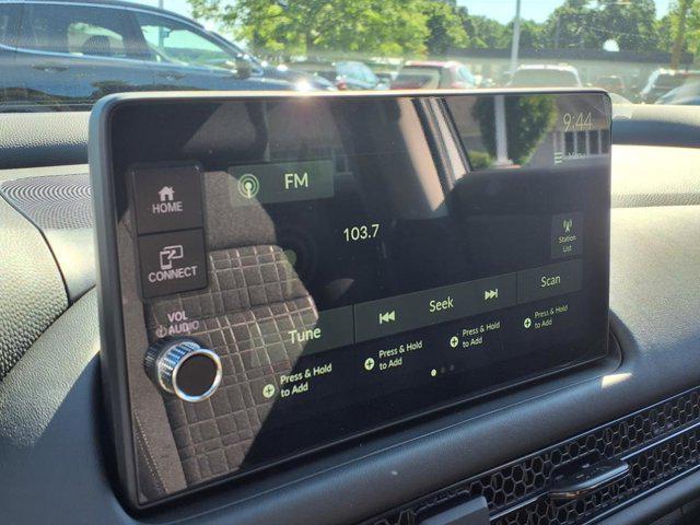 Photo of 2026 Platinum White Pearl Honda HR-V