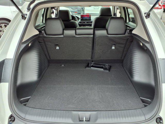 Photo of 2026 Platinum White Pearl Honda HR-V