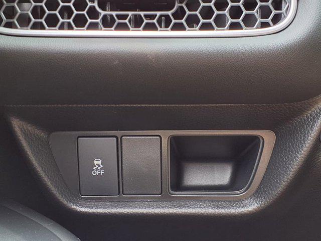 Photo of 2026 Platinum White Pearl Honda HR-V