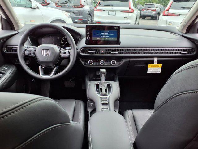 Photo of 2026 Platinum White Pearl Honda HR-V