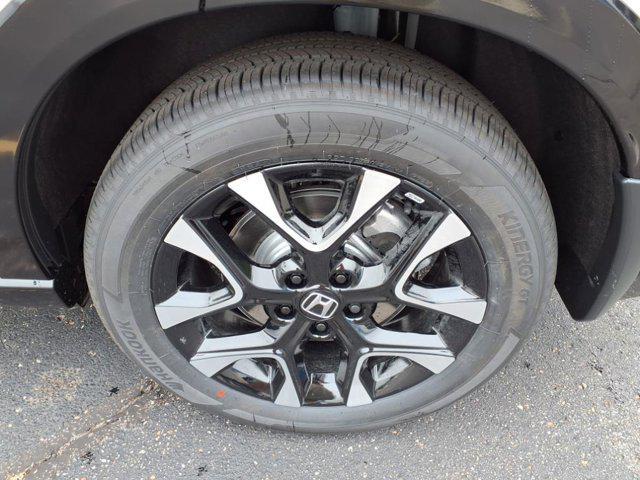 Photo of 2026 Platinum White Pearl Honda HR-V