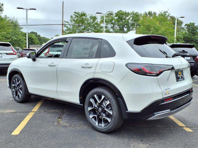 Photo of 2026 Platinum White Pearl Honda HR-V