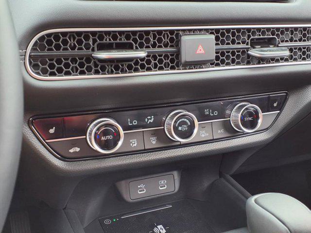 Photo of 2026 Platinum White Pearl Honda HR-V