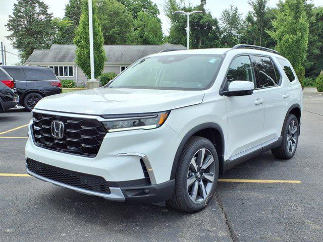 Photo of 2025 Platinum White Pearl Honda Pilot