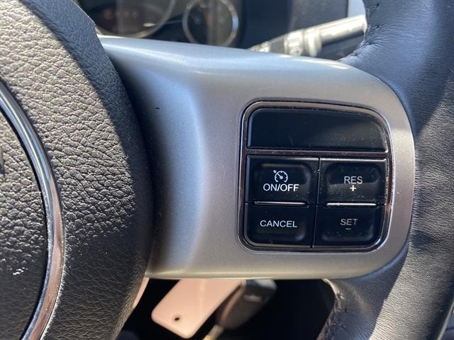 Photo of 2016 Granite Crystal Clearcoat Metallic Jeep Compass