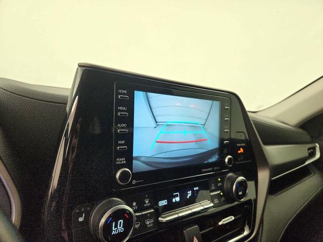 Photo of 2022 Gray Toyota Highlander Hybrid