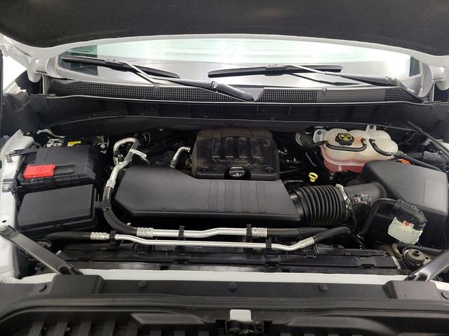 Photo of 2022 White Chevrolet Silverado 1500