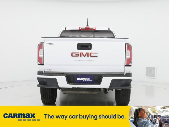 Photo of 2022 White GMC Canyon