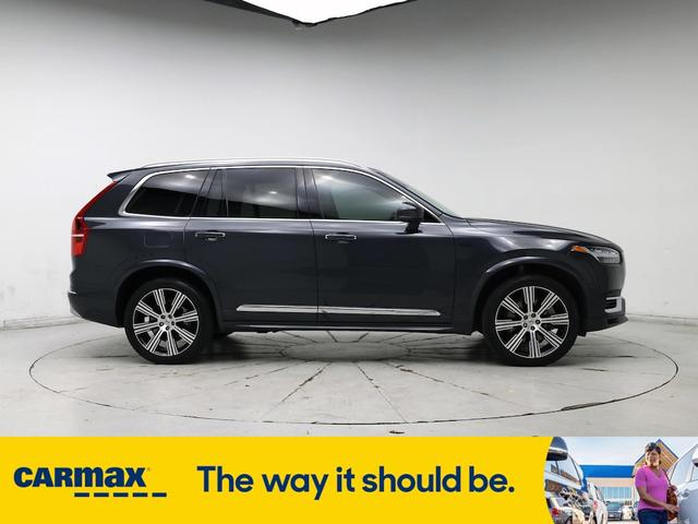 Photo of 2022 Gray Volvo XC90 Recharge Plug-In Hybrid