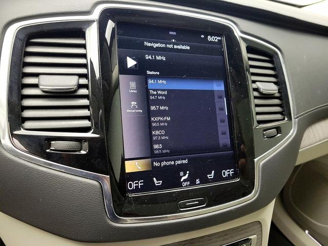 Photo of 2022 Gray Volvo XC90 Recharge Plug-In Hybrid