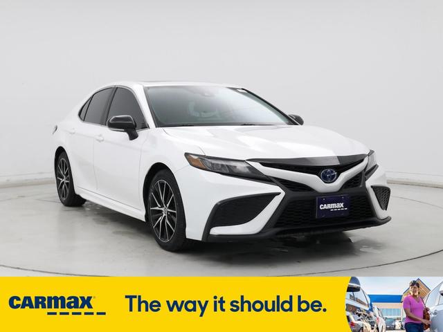 2022 Toyota Camry Hybrid