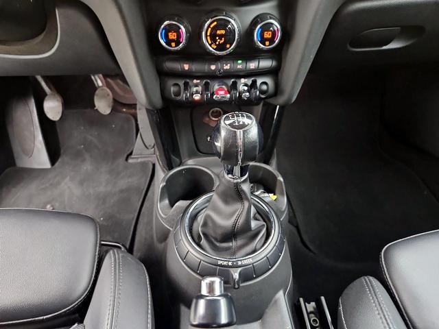 Photo of 2015 Gray MINI Hardtop