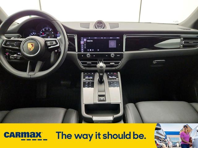 Photo of 2022 Gray Porsche Macan