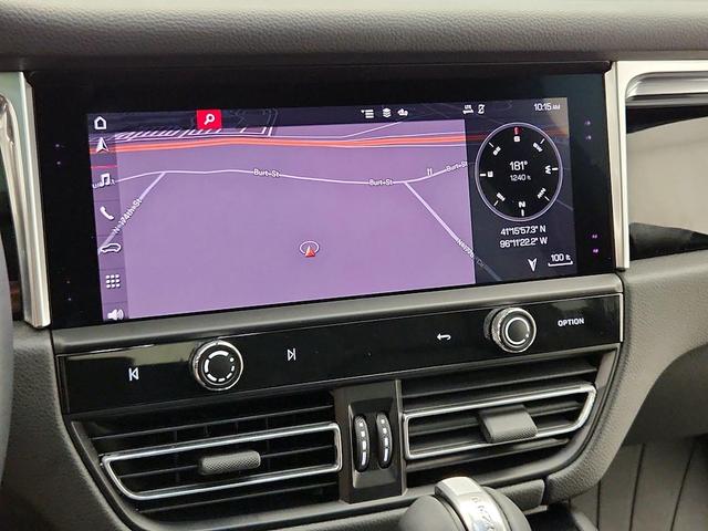 Photo of 2022 Gray Porsche Macan