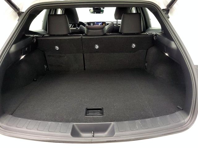 Photo of 2021 White Lexus UX 250h