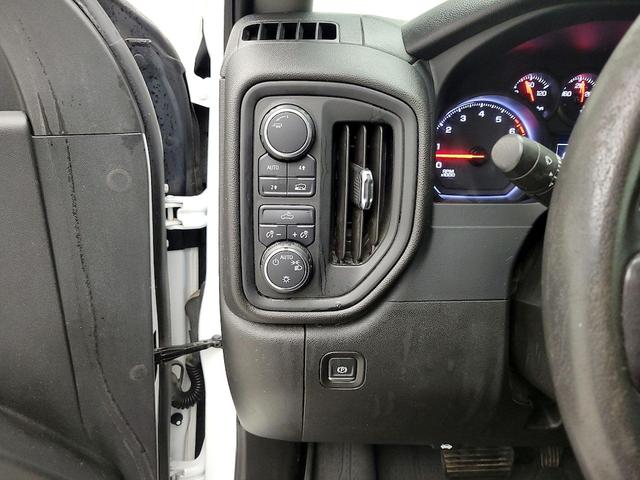 Photo of 2021 White Chevrolet Silverado 1500