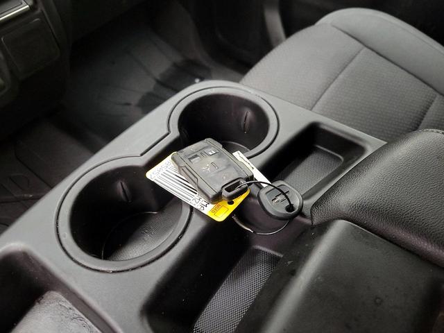 Photo of 2021 White Chevrolet Silverado 1500