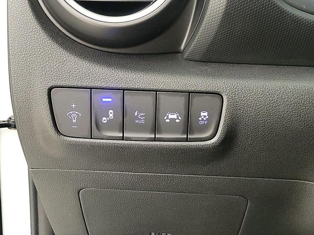Photo of 2020 White Hyundai KONA