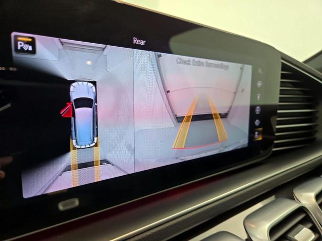 Photo of 2020 White Mercedes-Benz GLS 450