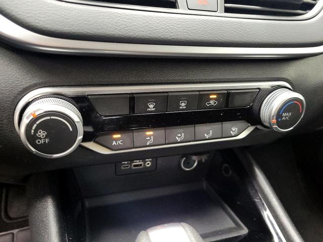 Photo of 2021 Gray Nissan Altima