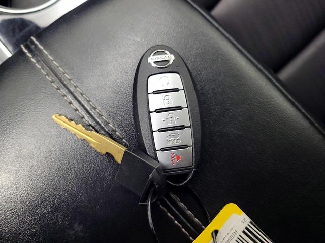 Photo of 2021 Gray Nissan Altima
