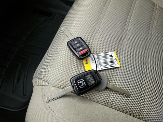 Photo of 2022 White Honda CR-V