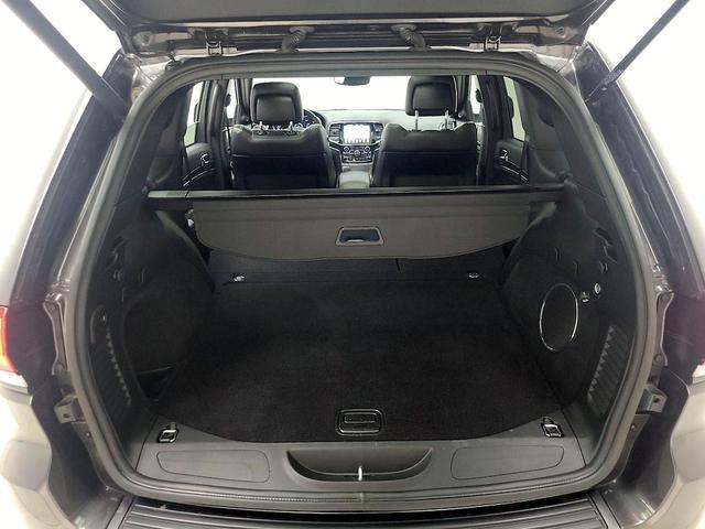 Photo of 2021 Gray Jeep Grand Cherokee