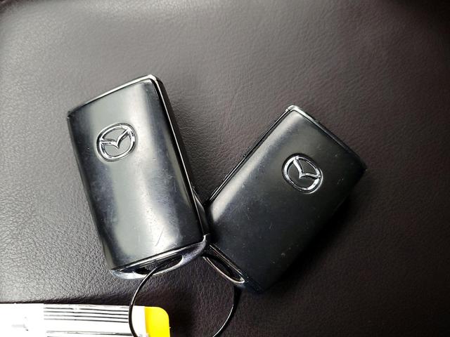 Photo of 2020 White Mazda CX-5