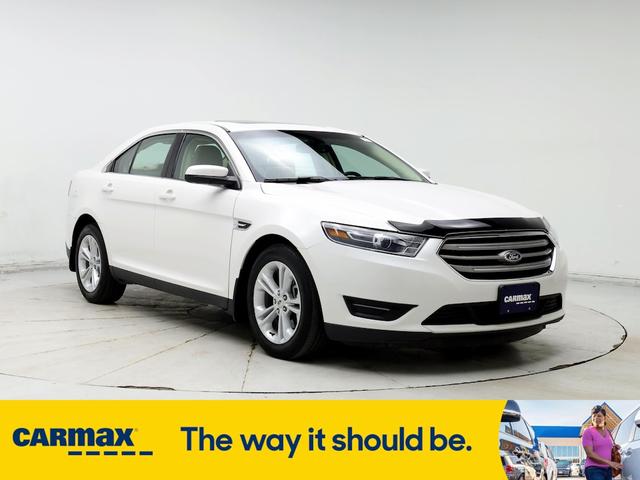 2016 Ford Taurus