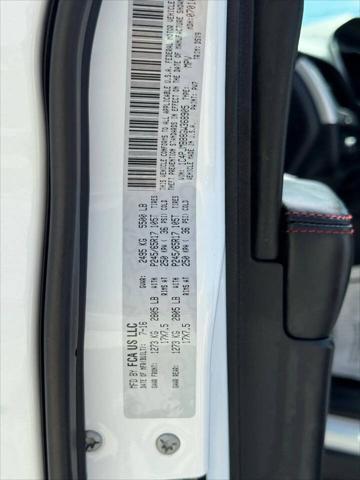 Photo of 2016 Bright White Clearcoat Jeep Cherokee