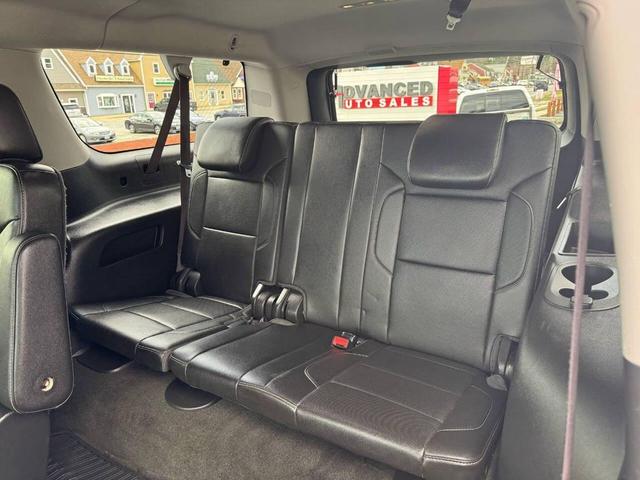 Photo of 2016 Silver Ice Metallic Chevrolet Suburban