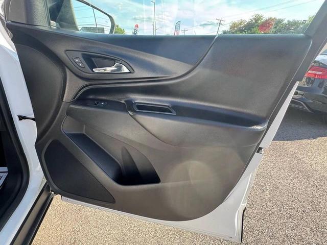 Photo of 2019 White Chevrolet Equinox