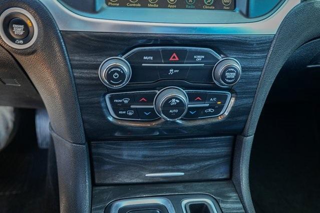Photo of 2017 Granite Crystal Clearcoat Metallic Chrysler 300