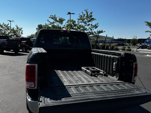 Photo of 2017 Brilliant Black Crystal Pearlcoat RAM 1500