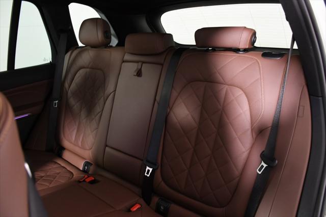 Photo of 2024 Alpine White BMW X5