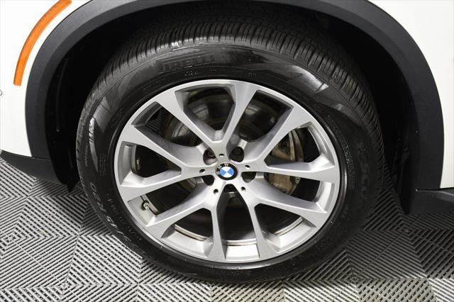 Photo of 2024 Alpine White BMW X5