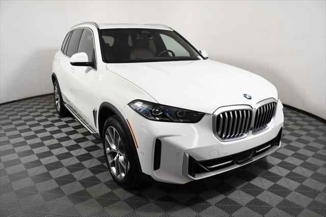 Photo of 2024 Alpine White BMW X5