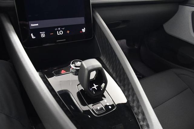 Photo of 2022 Midnight Polestar 2