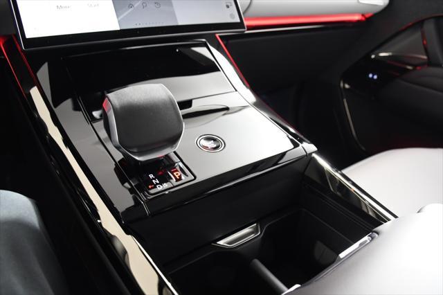 Photo of 2025 Ostuni White Land Rover Range Rover Sport