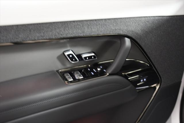 Photo of 2025 Ostuni White Land Rover Range Rover Sport