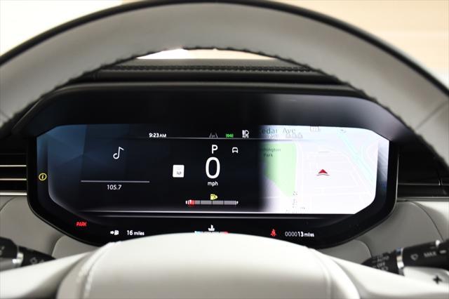 Photo of 2025 Ostuni White Land Rover Range Rover Sport