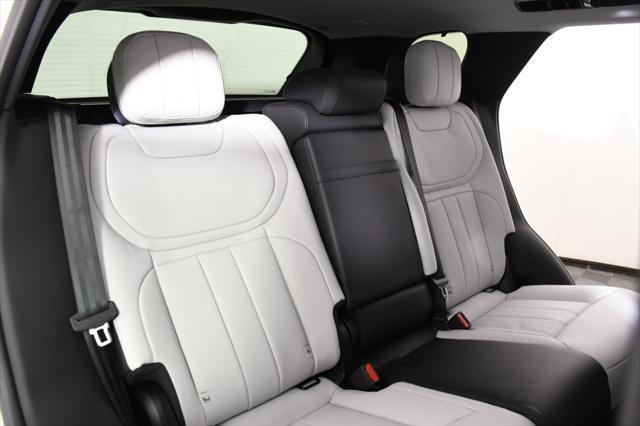 Photo of 2025 Ostuni White Land Rover Range Rover Sport