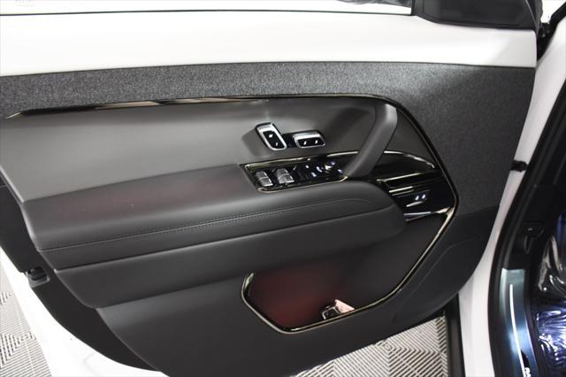 Photo of 2025 Ostuni White Land Rover Range Rover Sport