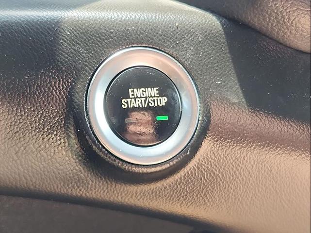 Photo of 2022 Quicksilver Metallic GMC Terrain
