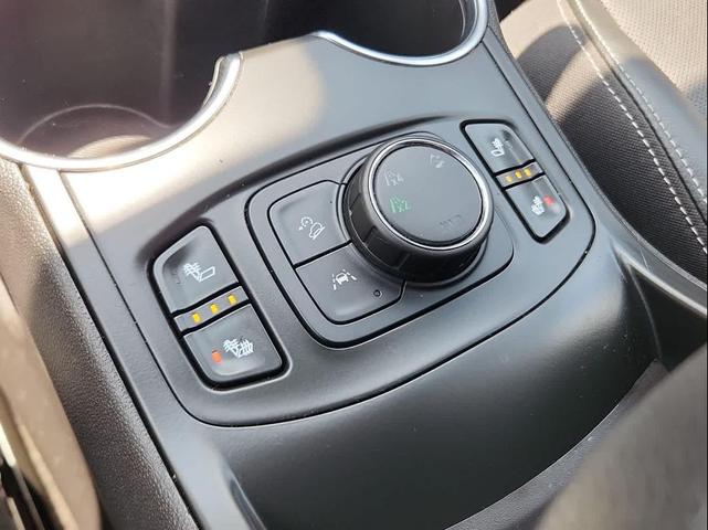 Photo of 2022 Quicksilver Metallic GMC Terrain
