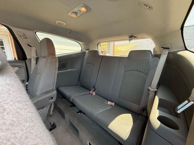 Photo of 2016 White Chevrolet Traverse