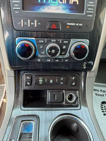 Photo of 2016 White Chevrolet Traverse