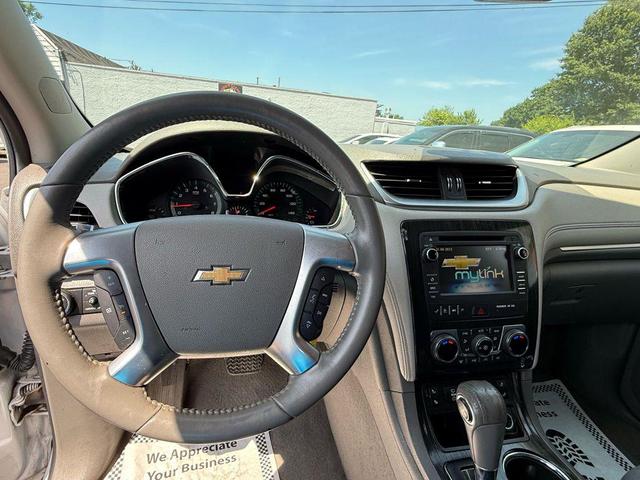 Photo of 2016 White Chevrolet Traverse